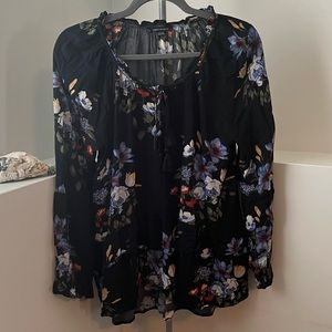 AEO American Eagle Black Floral Blouse EUC